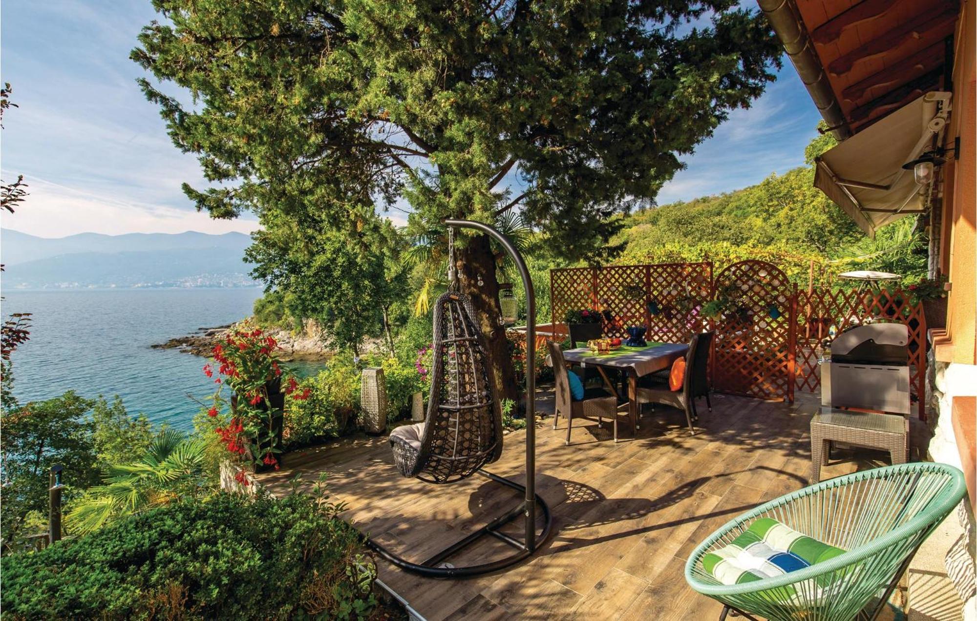Lovely Apartment In Rijeka With House Sea View Екстериор снимка